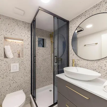 Nensi * Любляна